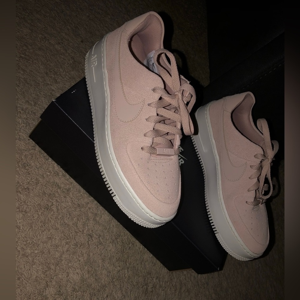 Nike Air Force 1 Sage Low